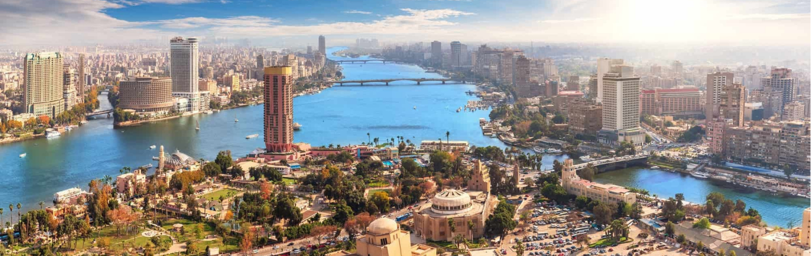 Trip from Hurghada to Cairo: VIP Super Cairo