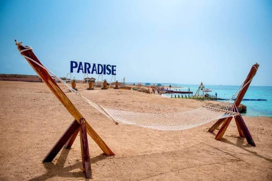 Paradise Island Full-Day Snorkeling Trip